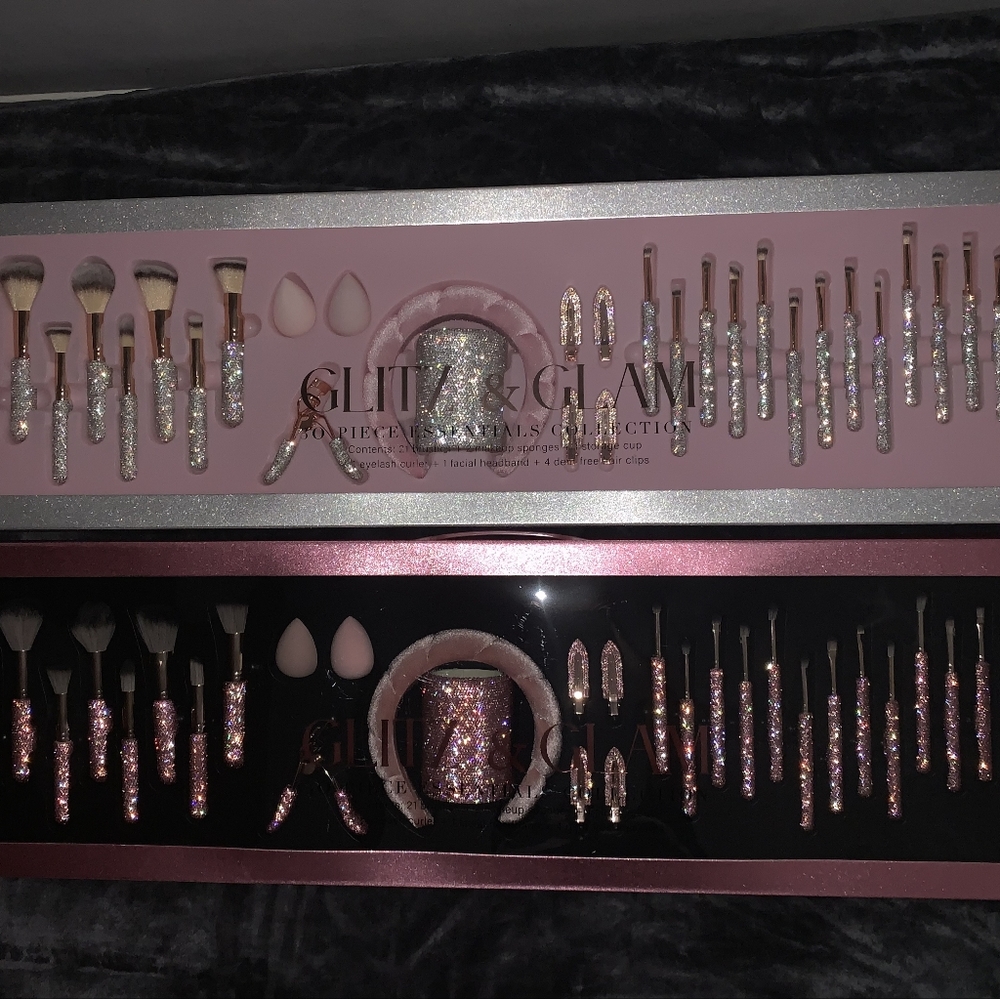 New Glitz And Glam Makeup Brushes Pink